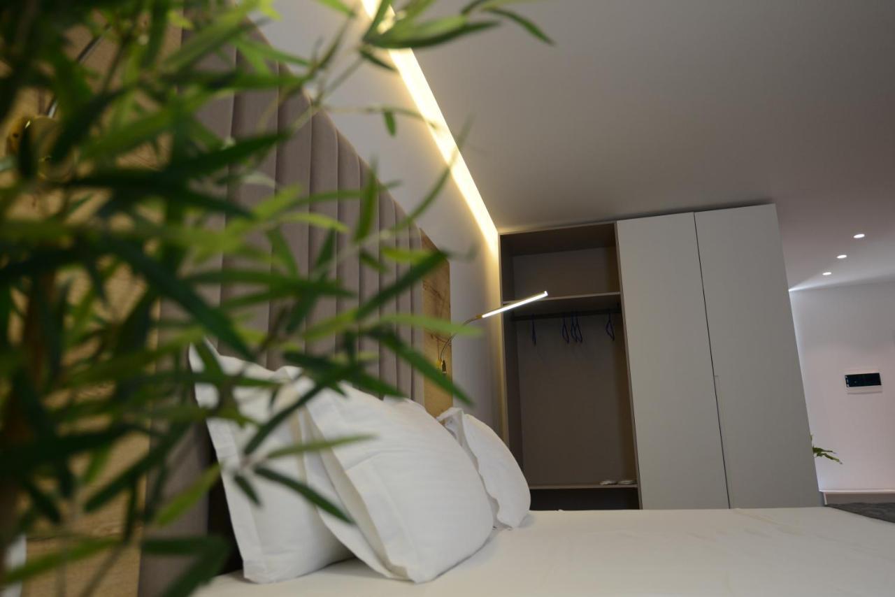 Ebbi Hotel Dhërmi Esterno foto